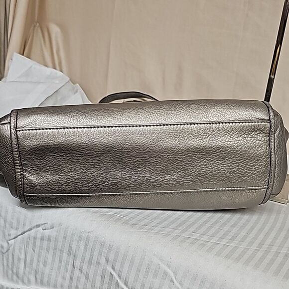 Coach Vintage Silver Leather Purse - Picture 7 of 14